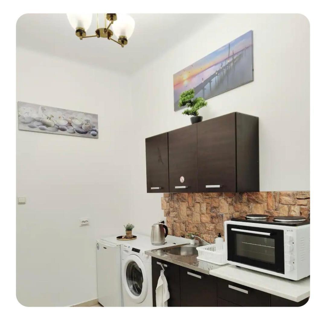 For Four Next To Blvd Vitosha *